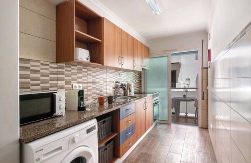 Vila Real Santo Antonio Apartment | Apartment 'Dourado 1' with Balcony, Wi-Fi and Air Conditioning