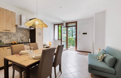 Illasi Apartment | Apartment 'Dream Room' with Private Garden and Wi-Fi