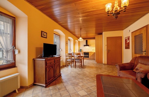 Minheim Apartment | Apartment 'Eulennest 2' with Balcony and Wi-Fi