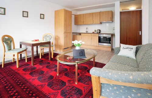 Bad Herrenalb Apartment | Apartment 'Ferienwohnung Nr 19' with Shared Garden, Balcony and Wi-Fi