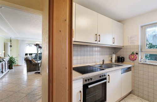 Obersasbach Apartment | Apartment 'Ferienwohnung Landhaus' with Private Terrace, Shared Garden and Wi-Fi