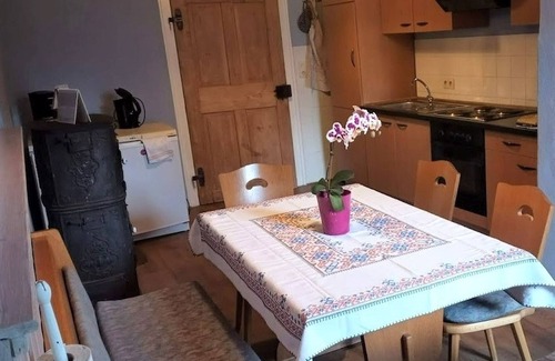 Fladungen Apartment | Apartment 'Ferienwohnung Lok Bockele, 105qm' with Shared Garden