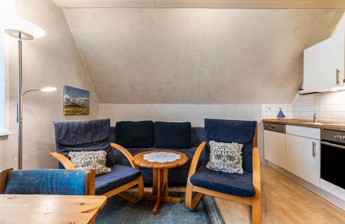 Bordelum Apartment | Apartment 'Ferienwohnung 6 Spatzen' with Shared Garden and Wi-Fi