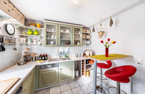 Altenhain Apartment | Apartment 'Fewo Energiepunkt Am Planitzwald' with Private Terrace, Private Garden and Wi-Fi