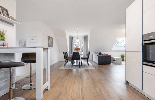 Osnabrueck Apartment | Apartment 'Fewo Nahner Loft' with Balcony