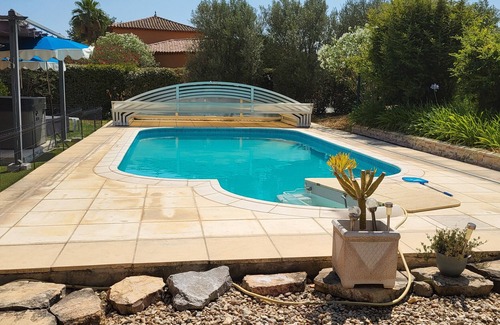 Roquebrune-sur-Argens Apartment | Apartment 'La Toscane' with Private Pool, Private Terrace and Wi-Fi