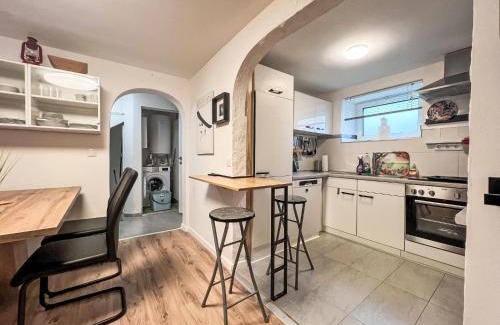 Drassmarkt Apartment | Apartment Garden Suite by Interhome