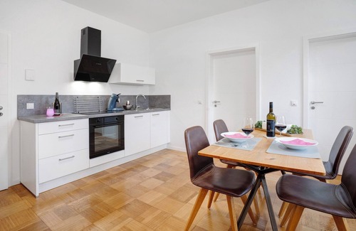 Sausenheim Apartment | Apartment "Goldberg" - Living in the Winery