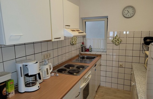 Lunden Apartment | Apartment 'Groth's' with Shared Terrace, Shared Garden and Wi-Fi