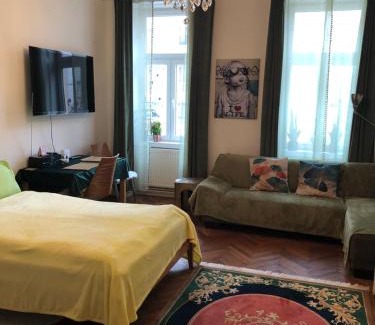 Hundsturm Apartment | Apartment Gute Laune-Good mood