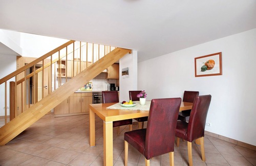 Schwabstedt Apartment | Apartment 'H H Ingwersen' with Shared Garden and Wi-Fi