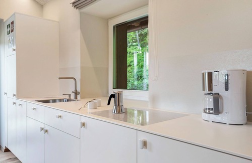 Brie Apartment | Apartment 'Hans' with Mountain View, Private Garden and Wi-Fi