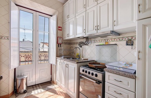 Vale de Seixos Apartment | Apartment 'Heritage' with Mountain View, Wi-Fi and Air Conditioning