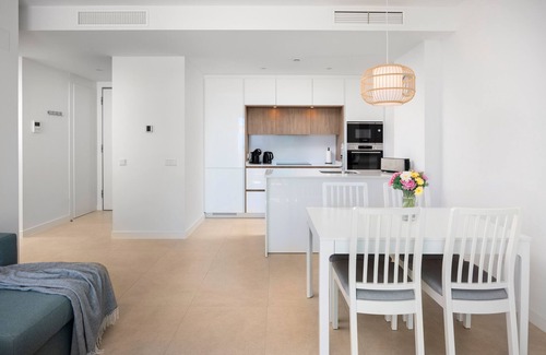 Torre del Mar Apartment | Apartment 'Horus 051' with Sea View, Wi-Fi and Air Conditioning