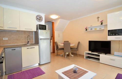 Sveti Jakov Apartment | Apartment Hrasta