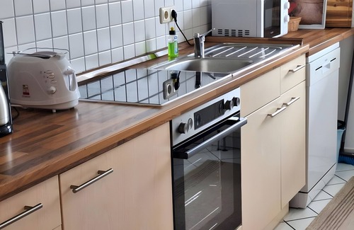 Gohren Apartment | Apartment 'Im Ostseebad Göhren' with Balcony and Wi-Fi