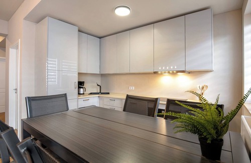 Panketal Apartment | Apartment In A Hotel "Hotel Zur Panke Wohnung 5" with Shared Terrace and Wi-Fi