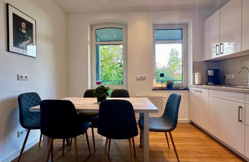 Bad Wilhelmshoehe Apartment | Apartment in Bad Wilhelmshöhe mit großem Balkon im Grünen und kostenfreien Parkplätzen