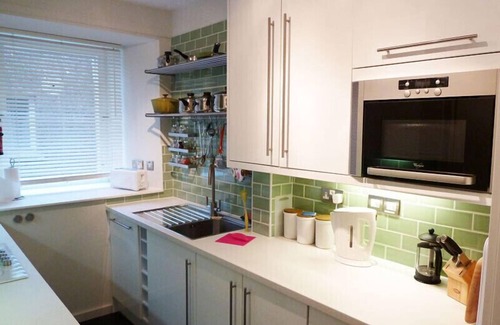 West End Apartment | Apartment In Central Edinburgh, Scotland, In The Picturesque Dean Village