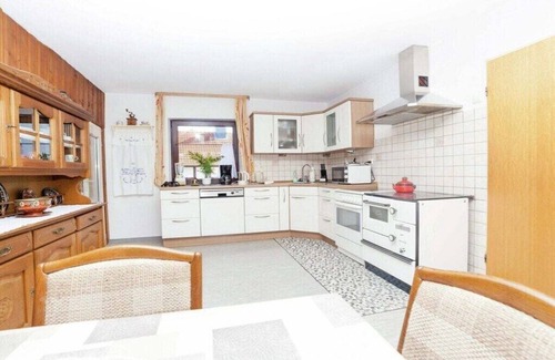 Densberg House | Apartment in Densberg near the forest