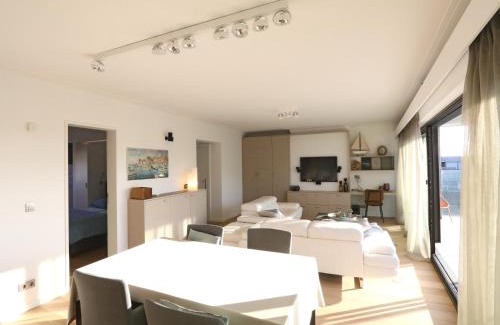 Knokke Apartment | Apartment in Het Zoute with Sea Views