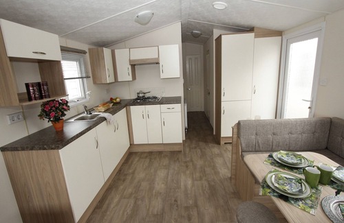 Udenhout Ski Chalet | Apartment in Netherlands near key attractions