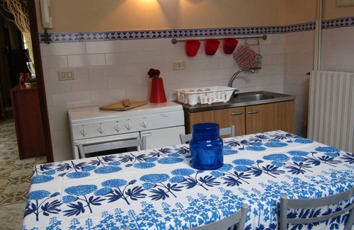 Ognina Apartment | Apartment in Villa Liberty with garden overlooking Etna and near the sea