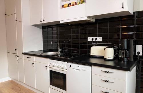 Wannsee Apartment | Apartment in Wannsee with Barbecue, Garden and Terrace