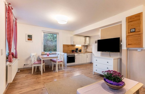 Milmersdorf Apartment | Apartment 'Insel Der Erholung Wohlfühlbungalow' with Private Terrace, Private Garden and Wi-Fi