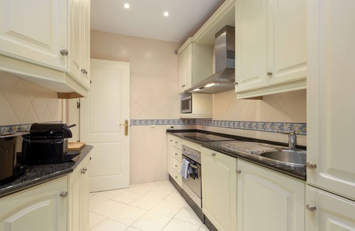 Nikki Beach Apartment | Apartment 'Jardines De Don Carlos' with Shared Pool, Wi-Fi and Air Conditioning