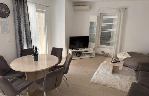 Tribunj Apartment | Apartment Josip 2
