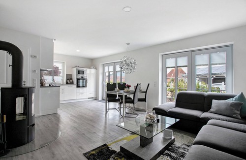 Klanxbuell Apartment | Apartment 'Käptn's Suite' with Private Garden and Wi-Fi