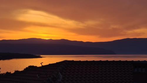 Malinska-Dubasnica Apartment | Apartment Karamarko