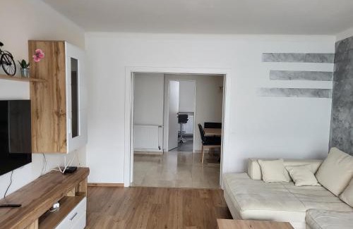 Langenwang Apartment | Apartment Karin, Eigener Eingang, 3 Schlafzimmer, Doppelcarport