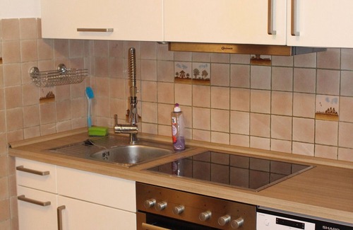 Stinteck Apartment | Apartment 'Katharina' with Private Terrace and Wi-Fi