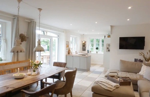 Hogel Apartment | Apartment 'Kohstall' with Private Terrace, Shared Garden and Wi-Fi