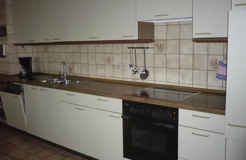 Krahenberg Apartment | Apartment Krähennest (Triem) - Apartment, shower and bath, toilet, 1 bedroom