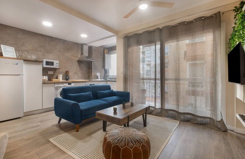 Explanada de la Estacion Apartment | Apartment 'La Mejor Ubicacion Con Parking' with Balcony, Wi-Fi and Air Conditioning