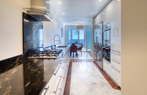 Bahia de Casares Apartment | Apartment 'La Perla De La Bahia' with Sea View and Air Conditioning