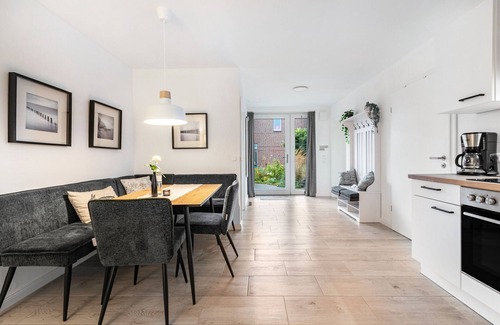 Lunden Apartment | Apartment 'Landräume' with Wi-Fi