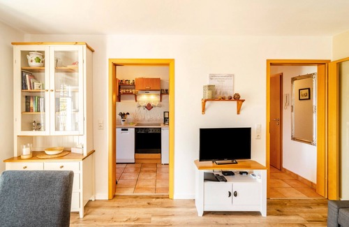 Hofgeismar Apartment | Apartment 'Lavendel' with Private Terrace and Wi-Fi