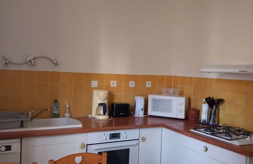 Le Vigan Apartment | Apartment 'Le Vigan' with Shared Garden and Wi-Fi