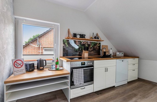 Nordhastedt Apartment | Apartment 'Leev Un Lee' with Shared Garden and Wi-Fi