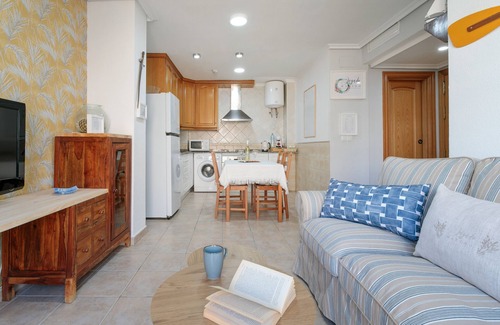 Santa Pola Apartment | Apartment "Legado Marino" with Balcony & Wi-Fi