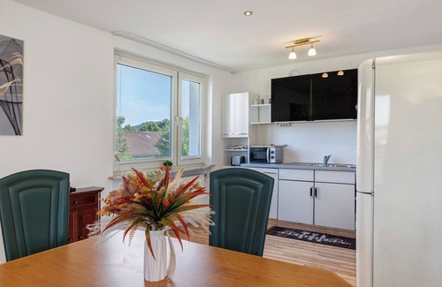 Reinhardshausen Apartment | Apartment 'Lerchenweg' with Wi-Fi