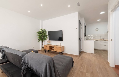 Camarles Apartment | Apartment 'Les Carolines' with Private Terrace, Wi-Fi and Air Conditioning