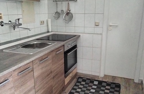 Suhl Apartment | Apartment 'Linde' with Shared Garden and Wi-Fi