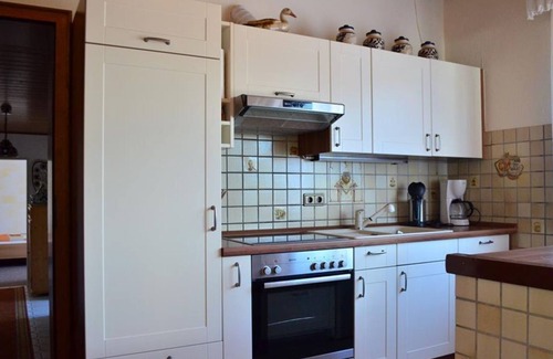 Bendorf Apartment | Apartment Ludwig - apartment/apartment, shower and bath, toilet, balcony