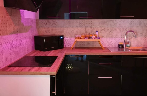 Mezy-sur-Seine Apartment | Apartment-Luxury-Ensuite with Bath-Le Nid Douillet