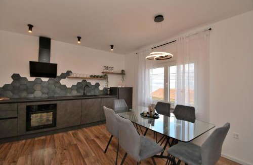 Ika Apartment | Apartment Marilu